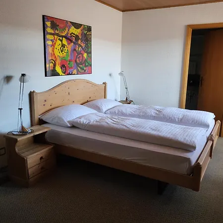 Hotel Restaurant Krone Aarberg 3* Аарберг