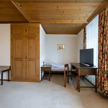 Hotel Restaurant Krone Aarberg 3*