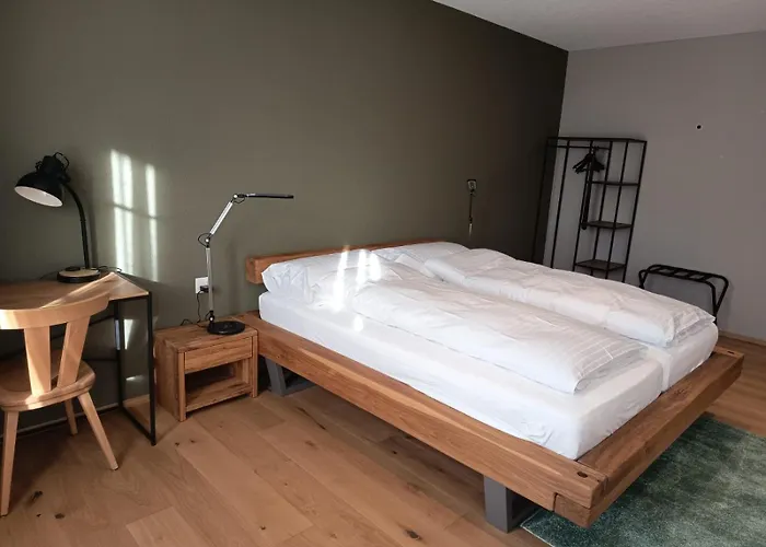 Hotel Restaurant Krone Aarberg 3*